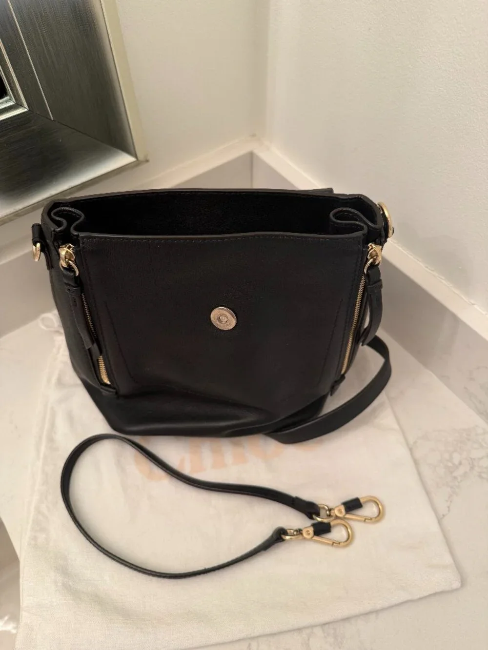 Chloé – Faye Backpack in Black (Leather & Suede) - Picture 6 of 7